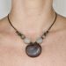 Les bijoux Jacaranda en graines naturelles : Collier modèle PETIT ENTADA Gris  1