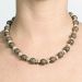 Les bijoux Jacaranda en graines naturelles : Collier modÃ¨le CHOU PIQUANT COCO 1