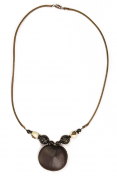 Bijou en graines naturelles : Collier modèle PETIT ENTADA Chocolat 0