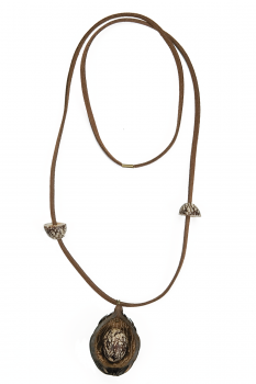 Bijou en graines naturelles : Collier modèle WODIETA Chocolat 0