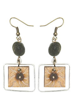 Bijou en graines naturelles : Boucles d'oreilles modÃ¨le CALEBASSE CADREE Grise 0